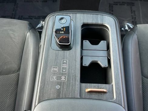 Certified 2024 Nissan Ariya AWD image 31