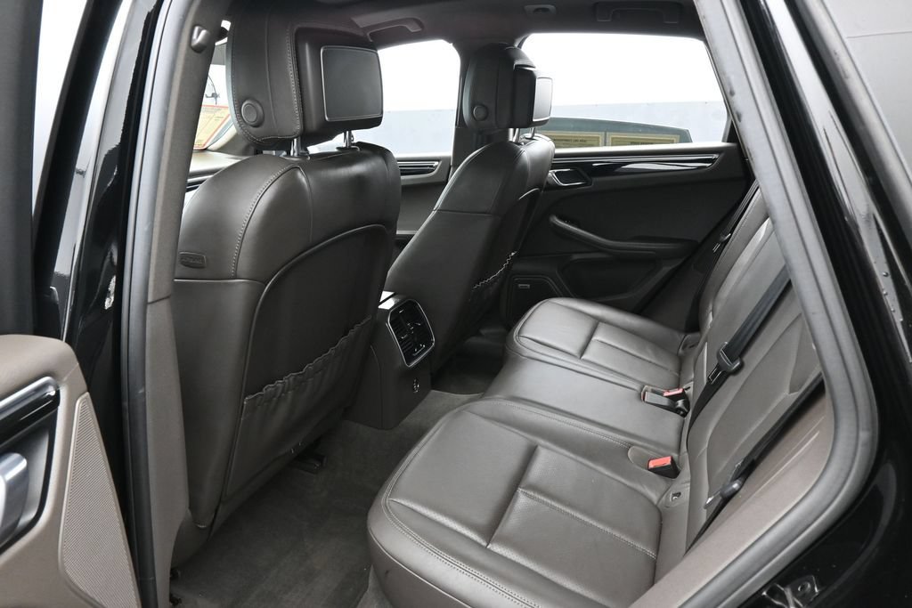 Used 2018 Porsche Macan S AWD/4WD image 37