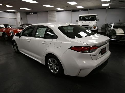 Certified 2024 Toyota Corolla LE image 5