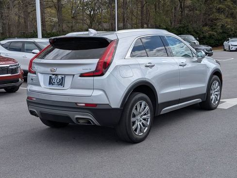 Used 2020 Cadillac XT4 Premium Luxury image 3