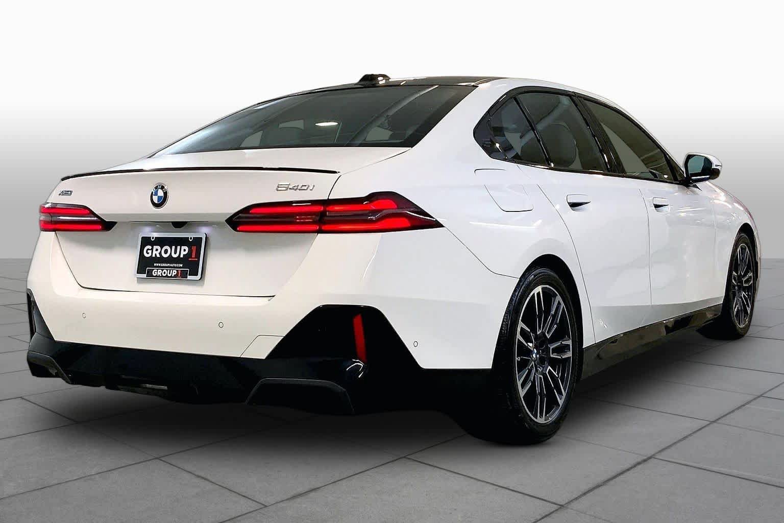 Used 2024 BMW 540i xDrive w/ Executive Package AWD/4WD image 12