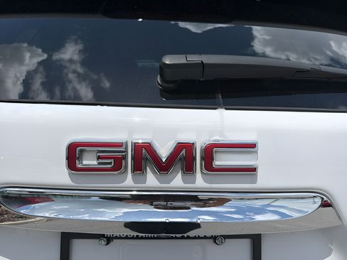 Used 2022 GMC Terrain SLE w/ Driver Convenience Package FWD image 47