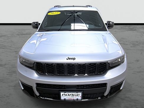 Used 2023 Jeep Grand Cherokee L Laredo AWD/4WD image 6