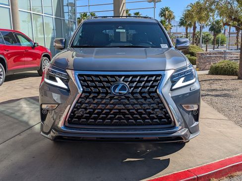 Used 2023 Lexus GX 460 Luxury w/ Sport Design Package AWD/4WD image 9
