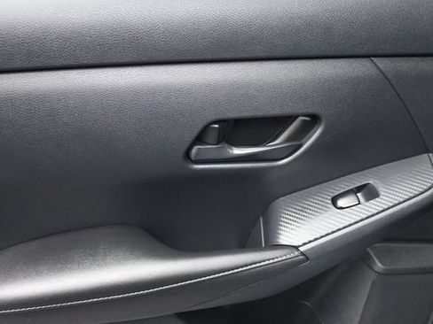 Used 2025 Nissan Sentra SV FWD image 11