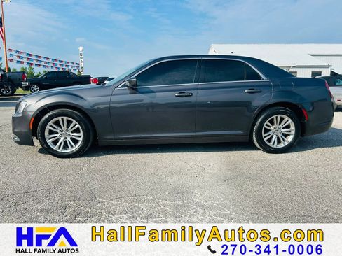 Used 2015 Chrysler 300 Touring w/ Limited Group RWD image 2