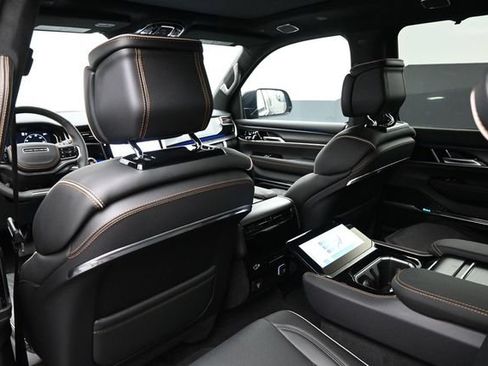 New 2026 Jeep Grand Wagoneer Summit AWD/4WD image 17