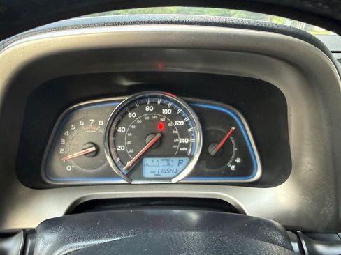 Used 2013 Toyota RAV4 Limited FWD image 9