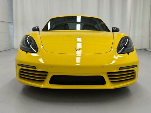 Used 2021 Porsche 718 Cayman image 4