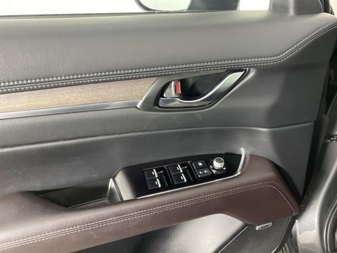 Used 2022 MAZDA CX-5 Signature image 17
