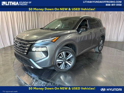 Used 2026 Nissan Rogue SL FWD image 1
