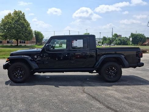 Certified 2022 Jeep Gladiator Sport AWD/4WD image 6
