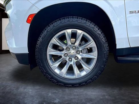 Used 2023 Chevrolet Suburban Premier AWD/4WD image 32