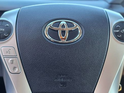 Used 2016 Toyota Prius C One image 29