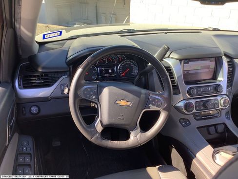 Used 2018 Chevrolet Tahoe LT w/ LT Signature Package image 12