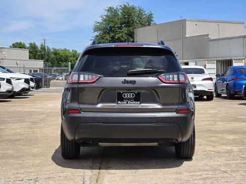 Used 2020 Jeep Cherokee Latitude Plus FWD image 9