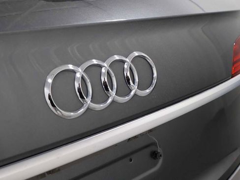 Used 2023 Audi Q5 2.0T Premium w/ Convenience Package AWD/4WD image 8