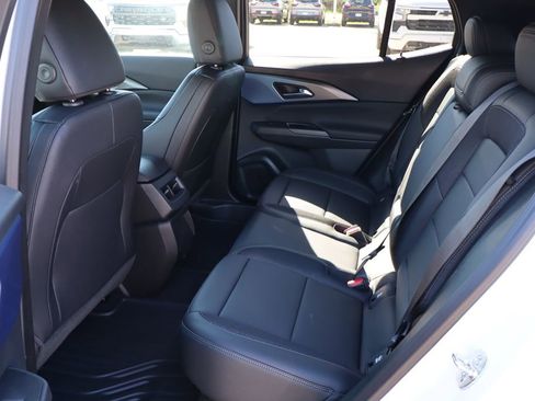 New 2026 Chevrolet Equinox EV LT image 40