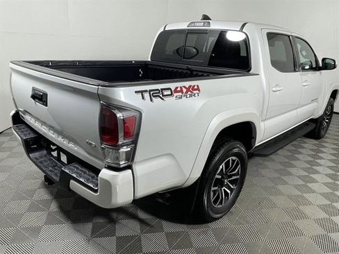 Certified 2022 Toyota Tacoma TRD Sport image 8