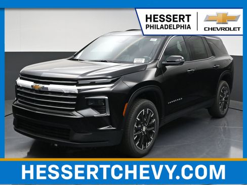 New 2026 Chevrolet Traverse LT w/ Sun and Wheel Package FWD image 1