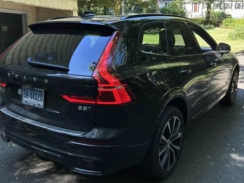 Used 2024 Volvo XC60 B5 Ultimate w/ Protection Package Premier AWD/4WD image 4