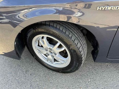 Used 2011 Toyota Prius Two image 33