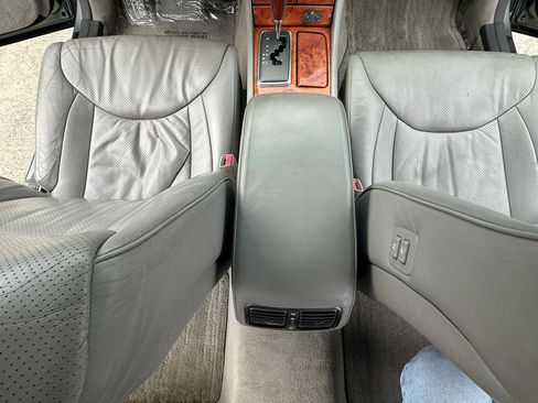 Used 2003 Lexus LS 430 RWD image 40