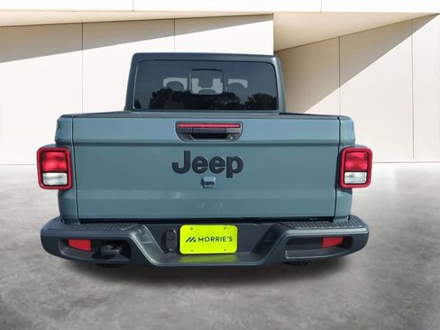 New 2025 Jeep Gladiator Sport image 8