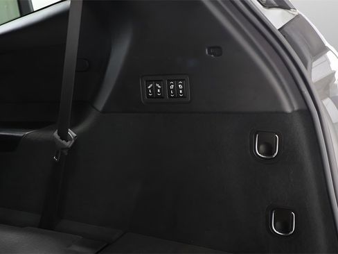 Used 2024 Cadillac XT6 Sport image 31