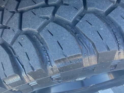 Used 2018 Ford F150 Raptor w/ Equipment Group 802A Luxury image 5