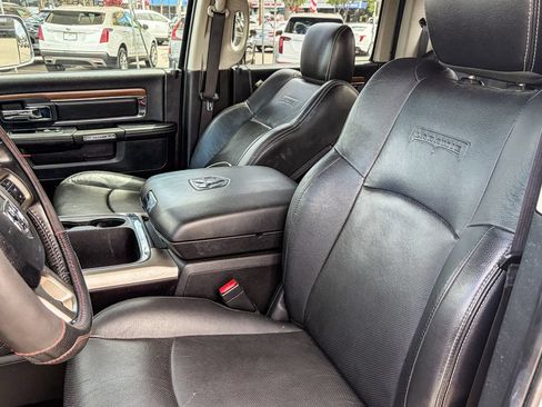 Used 2015 RAM 1500 Laramie w/ Convenience Group AWD/4WD image 9
