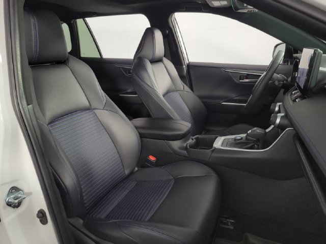 Used 2024 Toyota RAV4 XSE w/ Weather Package AWD/4WD image 15