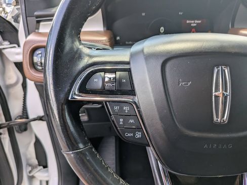 Used 2021 Lincoln Nautilus Reserve w/ Equipment Group 201A AWD/4WD image 26