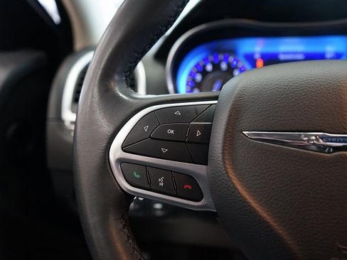 Used 2021 Chrysler 300 Touring w/ Sport Appearance Package image 29