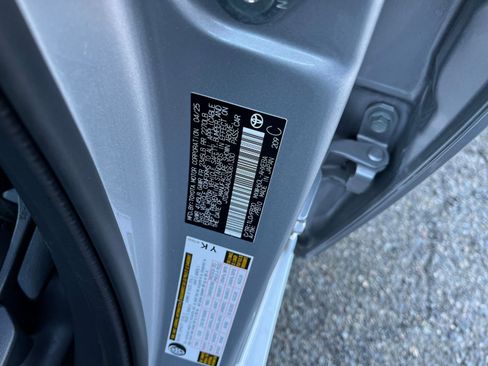 Used 2025 Toyota Prius LE image 29