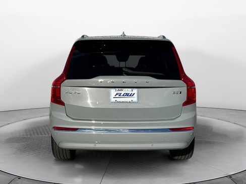 Certified 2025 Volvo XC90 B5 Core AWD/4WD image 6