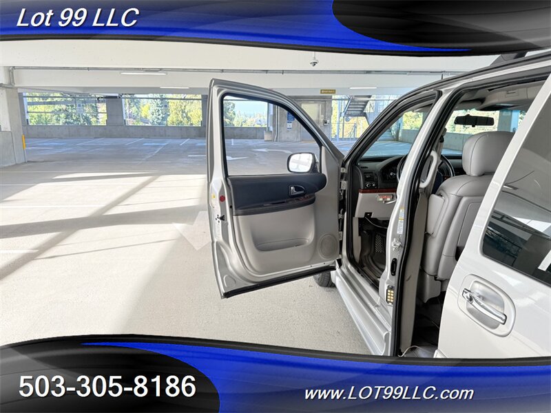 Used 2007 Buick Terraza CXL w/ Driver Confidence Package FWD image 35