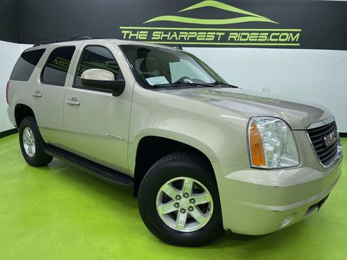 Used 2012 GMC Yukon SLE w/ Convenience Package image 1