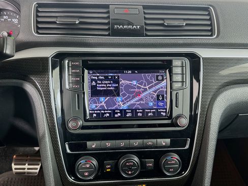 Used 2019 Volkswagen Passat 2.0T SE R-Line FWD image 22