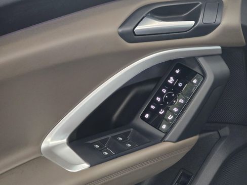 Used 2025 Audi Q5 Premium Plus image 37