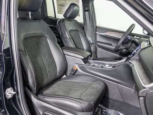 New 2026 Jeep Grand Cherokee Altitude image 45