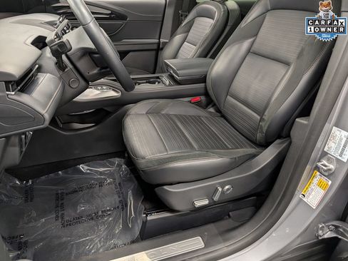 Used 2025 Lincoln Nautilus Reserve w/ Jet Appearance Package AWD/4WD image 12
