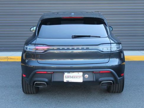 Certified 2025 Porsche Macan image 7