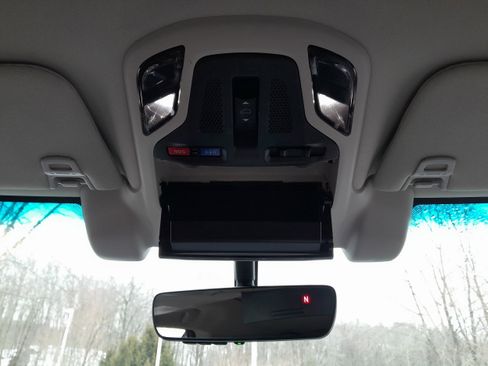 Used 2020 Subaru Outback Touring image 40