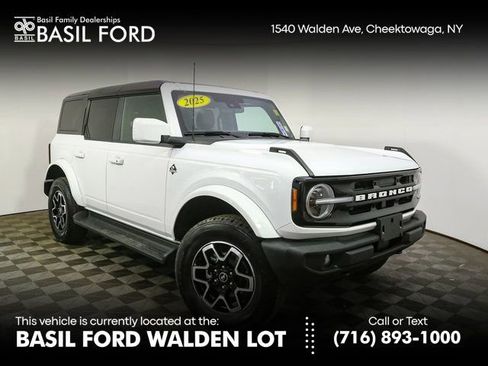 Used 2025 Ford Bronco Outer Banks image 1