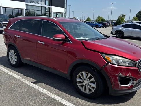 Used 2018 Kia Sorento FWD V6 w/ LX V6 Convenience Package image 5