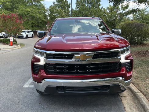 Used 2024 Chevrolet Silverado 1500 LT w/ Safety Package AWD/4WD image 3
