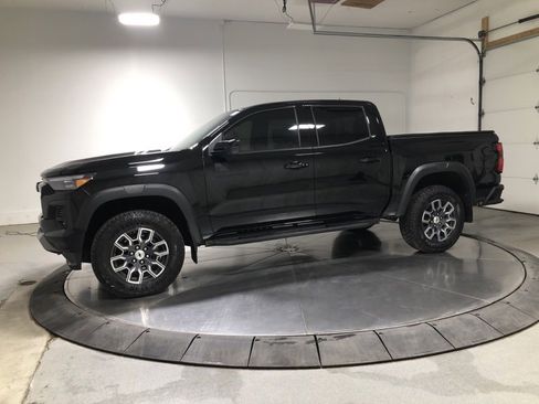 Used 2024 Chevrolet Colorado Z71 w/ Z71 Convenience Package 2 image 4