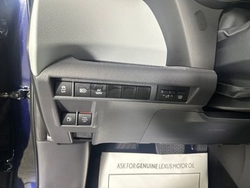 Used 2024 Toyota Sienna XSE w/ XSE Plus Package AWD/4WD image 13