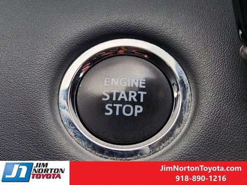 Used 2023 Toyota Highlander LE image 25